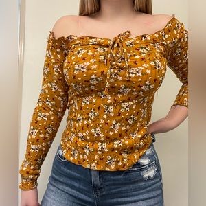 Off the shoulder floral print long sleeve shirt size M